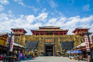 横店影视城二日游：穿越时空的影视之旅，你准备好了吗？