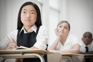 探讨现代家庭教育：学生妈妈的网络身份与角色转变