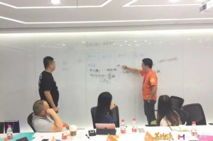 涂眼影视频：美妆艺术还是日常必备技能？