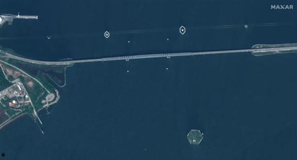美国被撞塌大桥卫星图：竟冲击全球供应链