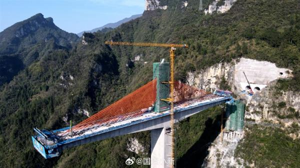 新进展！亚洲第一高墩矮塔斜拉桥斜拉索全部完成安装